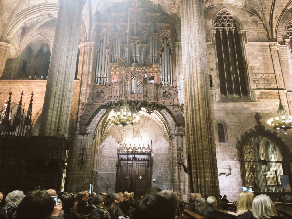 Gralla i orgue per 1a vegada a la catedral bcn i amb molt públic. Gràcies a tots! 
Seguim.. youtu.be/wnN9aOOmmfw
