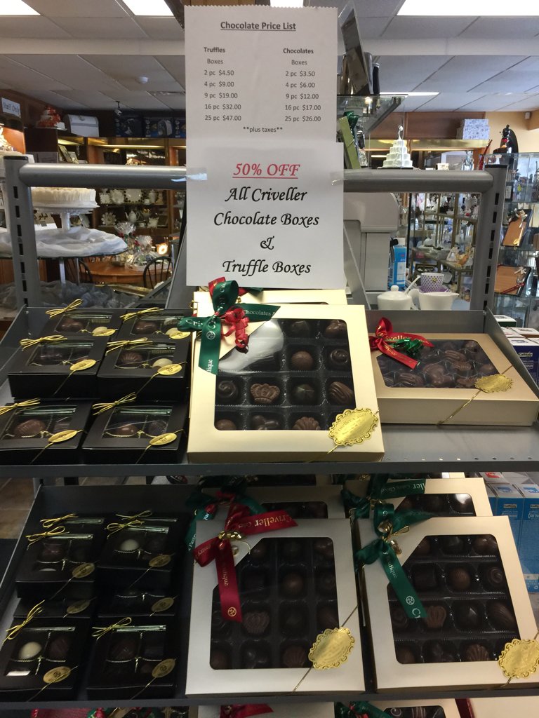 CrivellerCakes's tweet photo. New Years party gifts? All of our chocolates are 50% off. Hurry in, we close at 3:00pm today! https://t.co/dl5MhiQju0