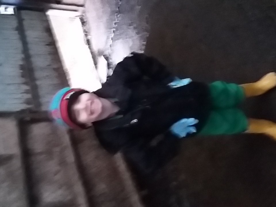 Col14Tom's tweet image. Got some hielred help in over new year #cheaplabour #keepBritainfarming @ortongrange
