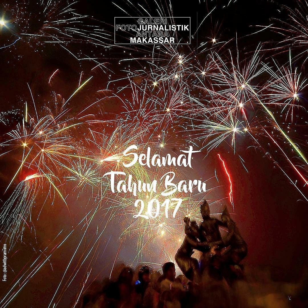 Selamat Tahun Baru 2017
.
.
foto <a href="/adwitbpramono/">Adwit B Pramono</a> .
.
#gfjamakassar #gfja #antara #tahunbaru #2017