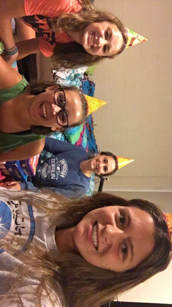 blairehahn's tweet photo. happy birthday v 💘 @vanessa_rohall https://t.co/RtGY4Eb9xn