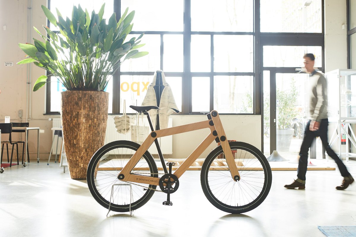 Our favorite photo of 2016. Have a great 2017 !
#woodenbike #designbike #2016 #2017 #happynewyear