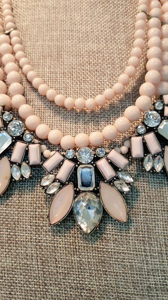 fantasiaconsign's tweet photo. New Year's Resolution: Get rid of ex boyfriend jewelry! #consignit #profit #badmemories #movingon #forgethim #overit #singlefor2017 https://t.co/uSM5AMq5i0