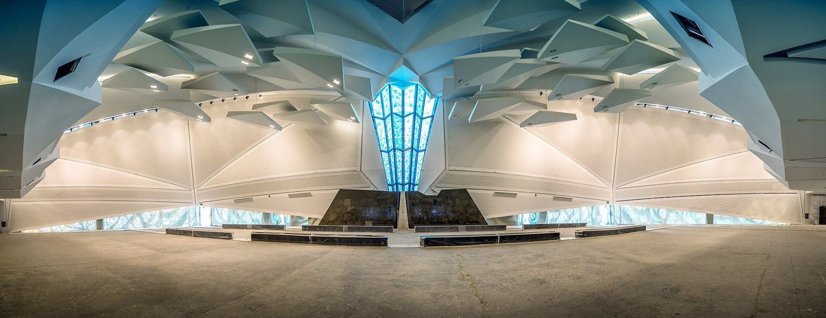 SaudiProject's tweet image. صور حديثة لمسجد الجامع في #مركز_الملك_عبدالله_المالي بالرياض. أحد التصاميم المميزة لشركة عمرانية