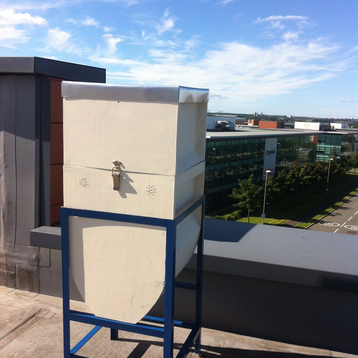 classic_iot's tweet photo. BuzzCloudGlobal – We take the Sting out of Beekeeping! https://t.co/BVCZvBkX3a https://t.co/4F9jf1bocN