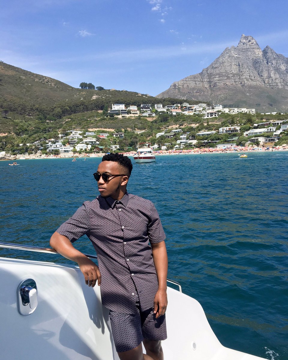 SivuMadikana's tweet photo. Living our best lives
#AvionLifeSA https://t.co/x3ATk0Gdnz