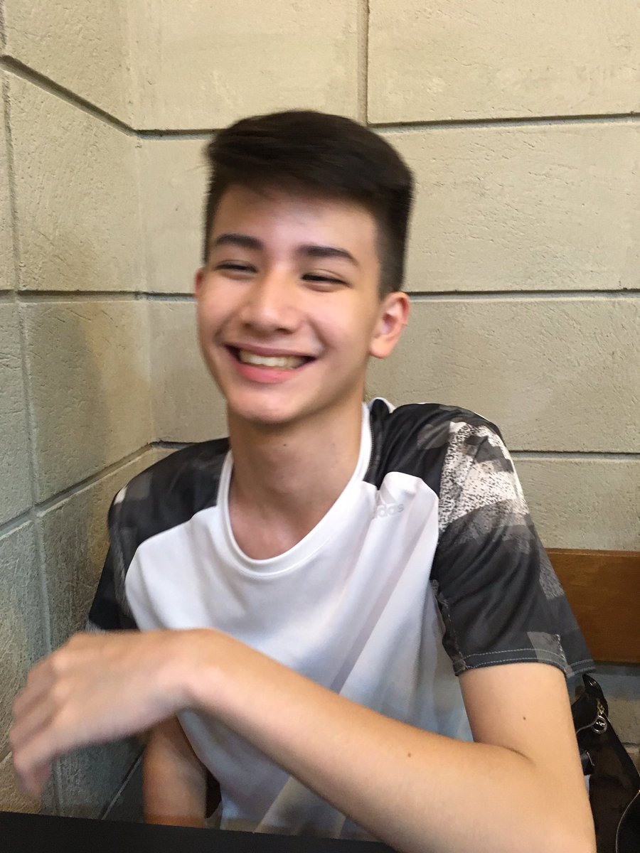 adamkalebdeleon's tweet photo. New year, new hair https://t.co/51lfx4gXfb
