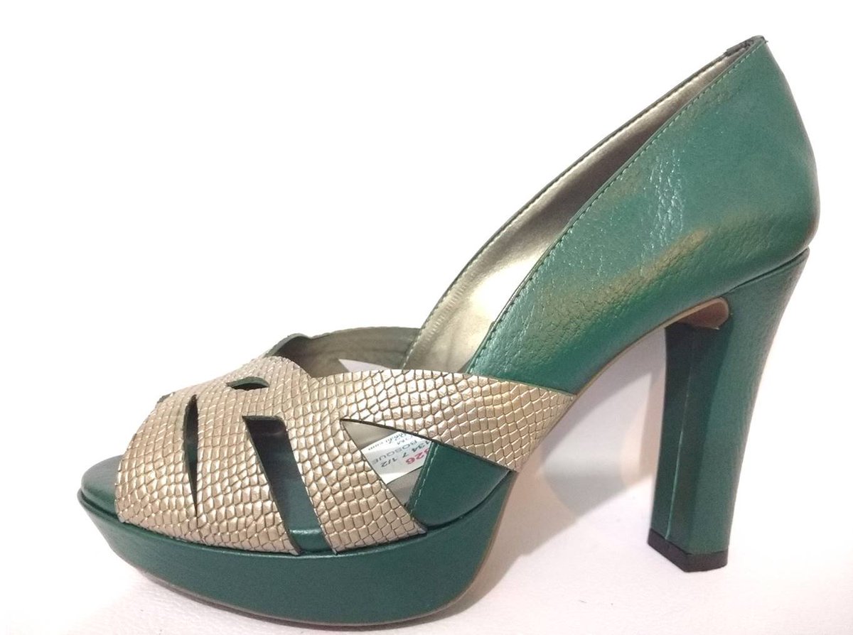 PennysStMaarten's tweet photo. New Women shoes at Penny's BEST Women shoes store in St Maarten #pennysstmaarten #womenshoes #sxm #womenshoestore
https://t.co/XpeHIL1DOo https://t.co/wO3OYyaU6E