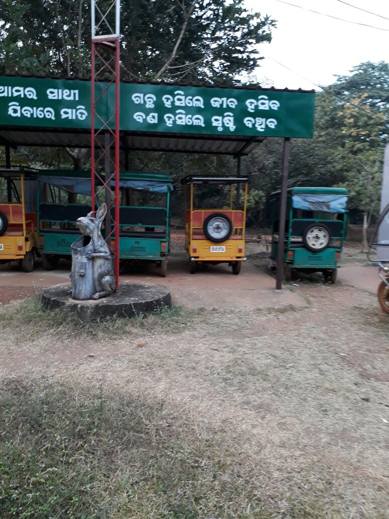 pratikbharadwaj's tweet photo. Dilapidated condition of 6 battery carts at #Godibari resort.😔 So much potential #NoMaintenance @CMO_Odisha @odisha_tourism @BBSRBuzz HNY17 https://t.co/uYsU7mHbey
