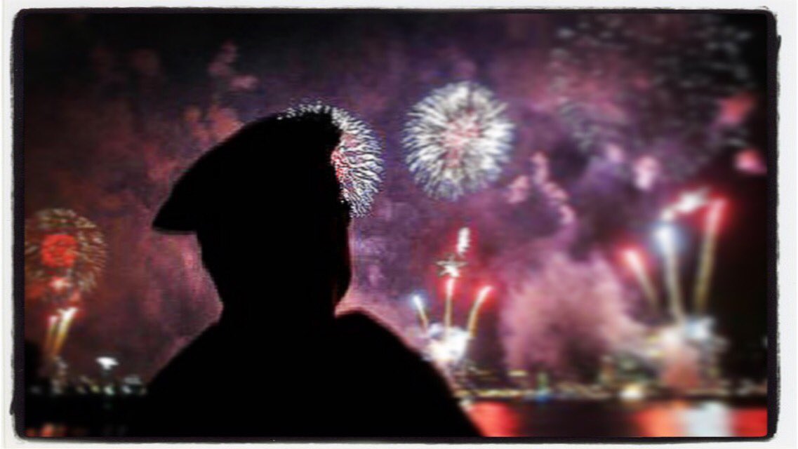 he_koh's tweet photo. Wishing everyone a safe and happy new year! And salute to the #publicsafety officers who are keeping us safe now! https://t.co/e6eow9boSn
