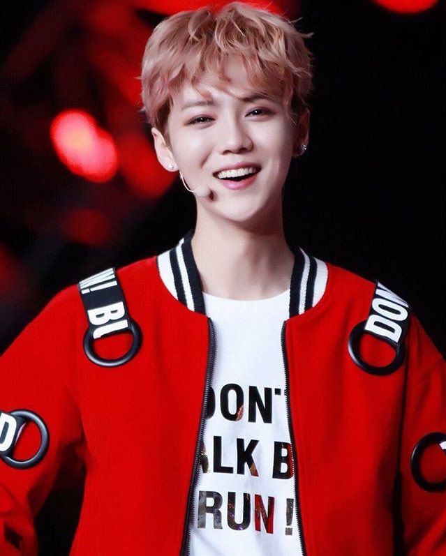 Jessica45362696's tweet photo. 2016年ありがとう
2017年も2人を応援します

#JessicaJung #Luhan https://t.co/PnaT9WgNVO