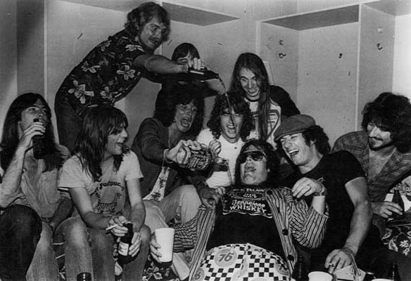 Acdcmachine tweet media