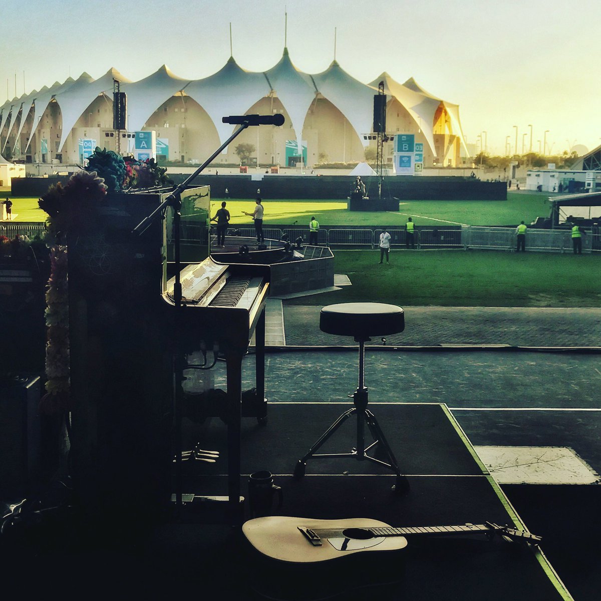 coldplay's tweet photo. Soundchecking for the final show of 2016. We've got around a bit this year! R42 https://t.co/ntxR52HkfK