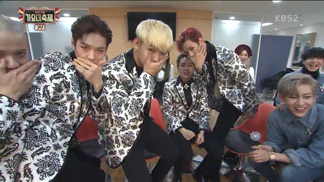Btob_Mel's tweet photo. Besides Red Carpet Award, BTOB should win Reaction Award for year end music festival😂😇 https://t.co/nnj6eg3XdG