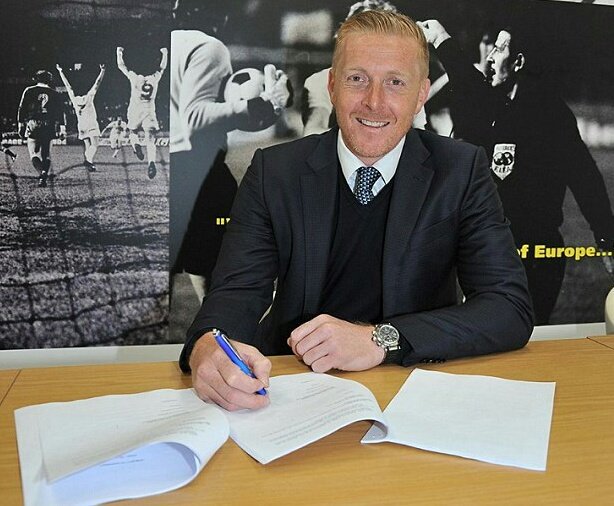 YeboahBelieveIt's tweet photo. Leeds United in 2016:

June - Garry Monk replaces Steve Evans as head coach. 😍 #lufc https://t.co/HDqyyPrtXK
