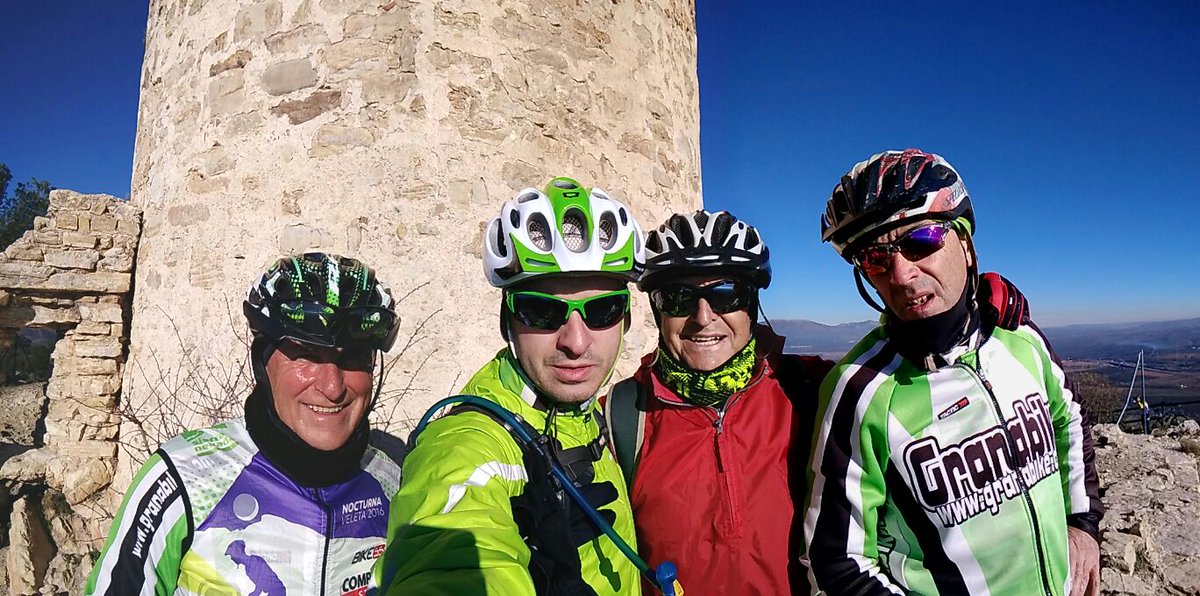 Despedimos el año haciendo lo que más nos gusta! Pasándolo bien con <a href="/granabike/">C.D. Granabike</a> #runnersGRBK #MTB #FlaquerosGRBK