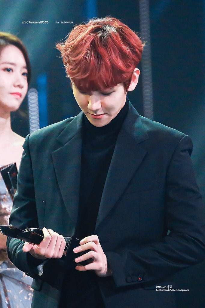 bestofbyunbaek's tweet image. BAEKHYUN 2016 AWARDS
YYT - Most Popular Singer
AAA - Male Popularity (Actor)
MAMA - Best Collab 
SAF Drama - New Star
+ MMA - Best R&amp;amp;B/Soul