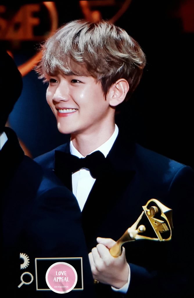 bestofbyunbaek's tweet image. BAEKHYUN 2016 AWARDS
YYT - Most Popular Singer
AAA - Male Popularity (Actor)
MAMA - Best Collab 
SAF Drama - New Star
+ MMA - Best R&amp;amp;B/Soul