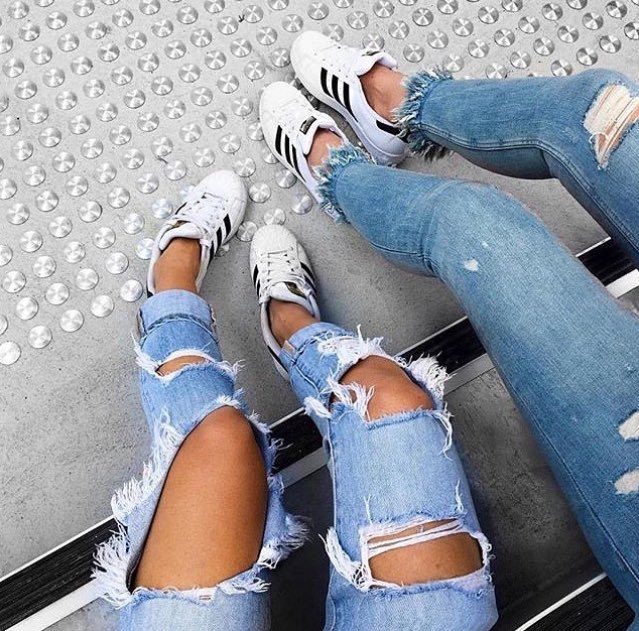 nativbottle's tweet photo. Bestie goals 😍// who else had joined the gym wit their bestie? 😂 #newyear #matchingkicks // https://t.co/DuTnwLHeep https://t.co/GOvapuXgFc