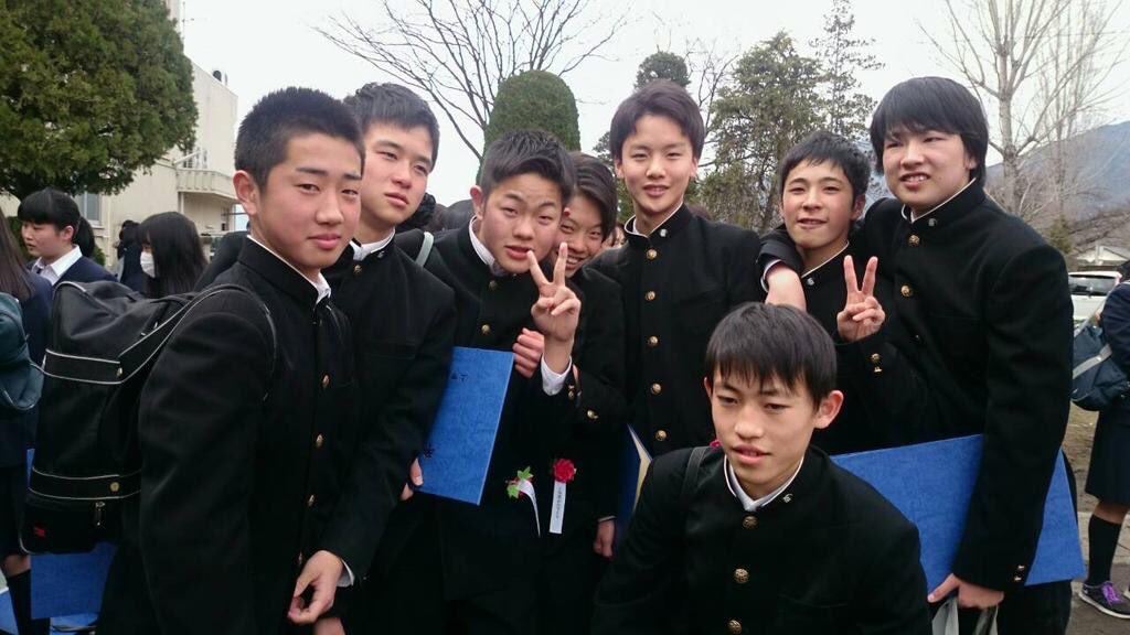 6_J_d's tweet photo. 中学の受験前からって考えると昔のような～高校生活考えると早いような～濃い1年でした。来年はもっと濃くなるんだろうなー。頑張ろう2017💪ありがとう2016👋 https://t.co/vvK8ZTkzer