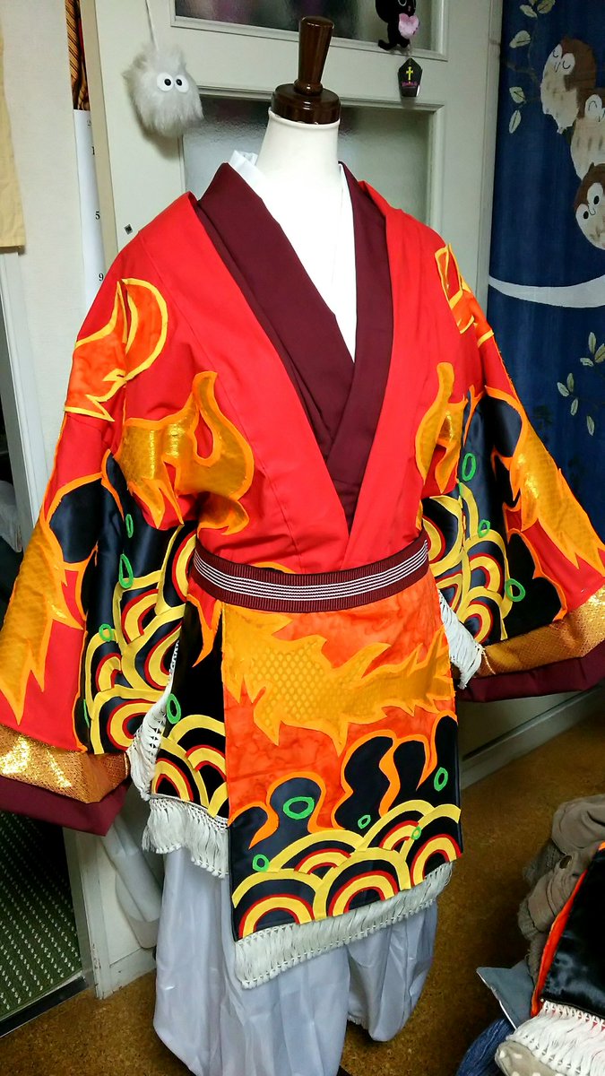 ゆーき 鬼滅充週間 鬼滅の刃 竈門炭十朗 ヒノカミ神楽装束風コスプレ衣装 衣装頑張った でも柄入れを間違えたのは許さない あー 年内最後の衣装制作で豪快にしくじりました 来年作り直すので今回はすみません 16年コス納めしてきます