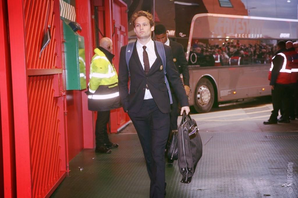 ManUtd's tweet photo. PICS: The lads have arrived for 2016's final game at Old Trafford. 

#MUFC team news to follow at 14:00 GMT... https://t.co/ZZbYXWarpG