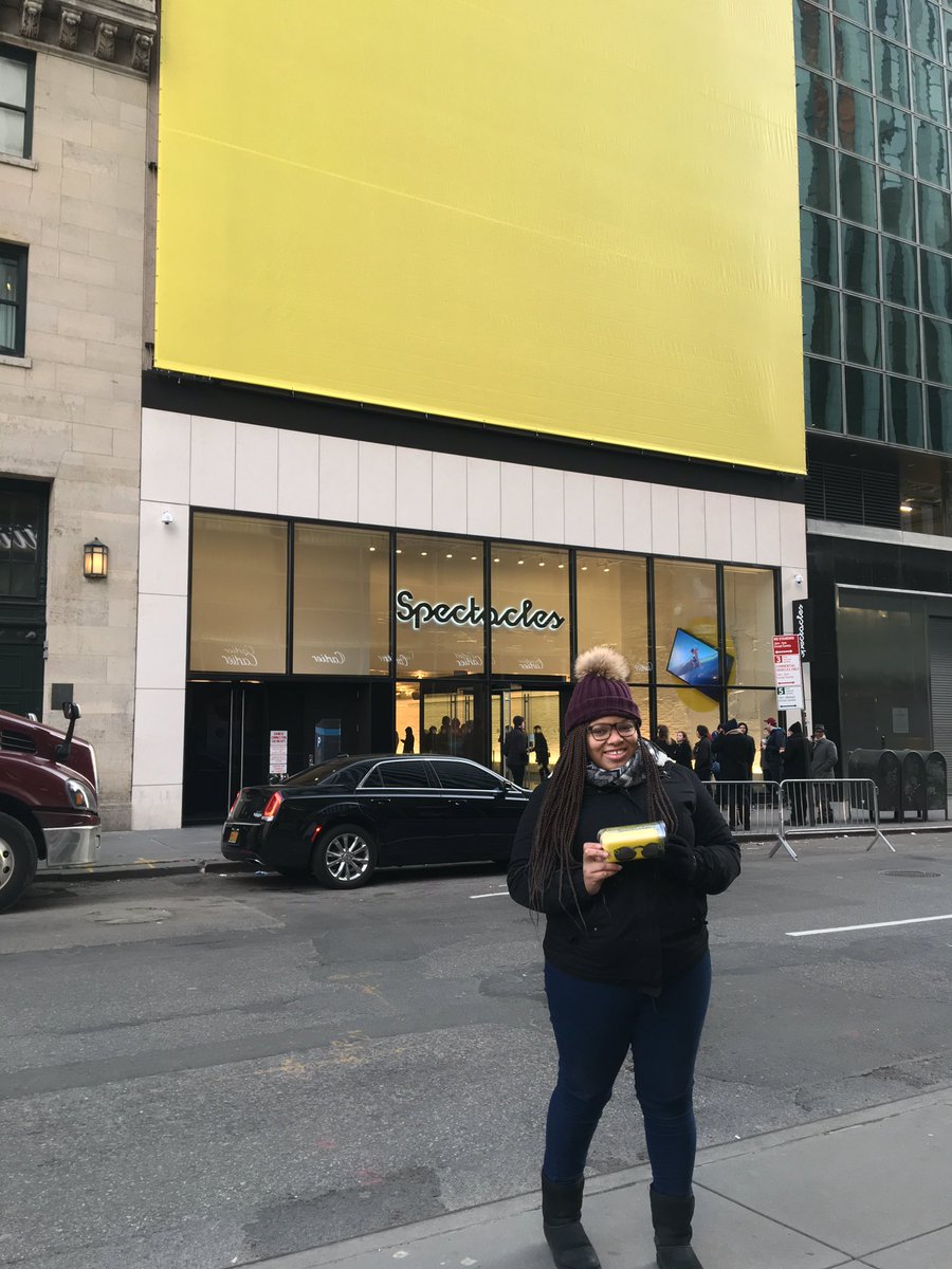 tiffany_arlene's tweet image. Feeling quite accomplished after getting my @Snap @Spectacles. Look out for my YT vid tomorrow! #snapchatspectacles #snapbot #spectacles
