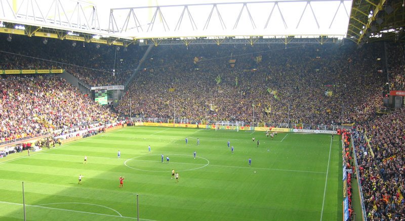 barroenlasbotas's tweet photo. Afluencia de público en 2016:
- BUNDESLIGA: 93%, 128 estadios llenos
- PREMIER: 95%, 32 estadios llenos
- LIGA: 70%, 8 estadios llenos. https://t.co/kawhqx127W