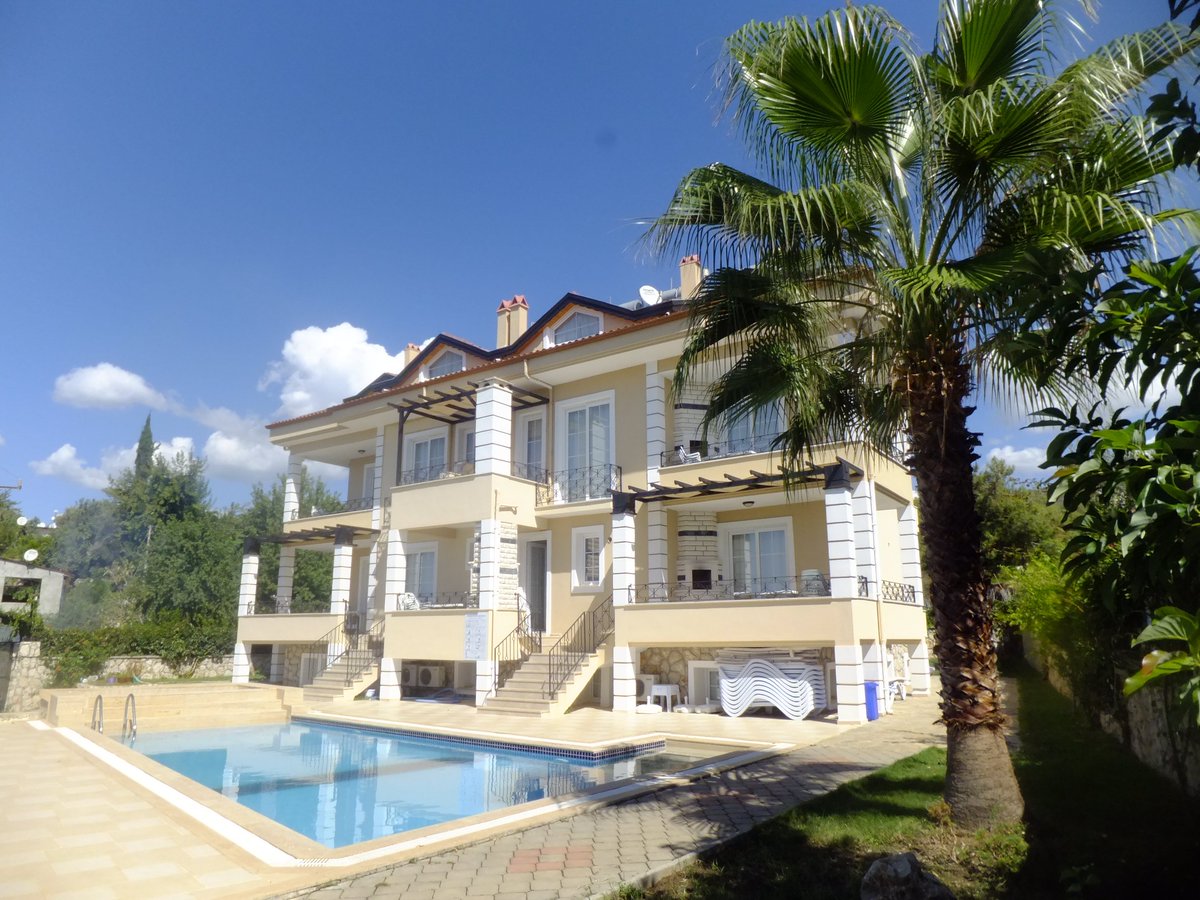 FethiyeApart's tweet photo. Mutlu yıllar! #Fethiye #Apart #Anatolian yılın 365 günü hizmetinizde! https://t.co/hHbW9AQxOk

♥ #fethiyeapart #apartkiralama #mutluyıllar https://t.co/t95V3QyKVL