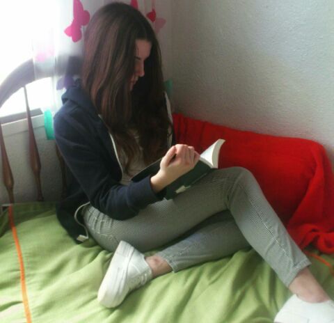 TrailerALAQUAS's tweet image. #CECVContemLecturaAVL
Llegim a les nostres llars.