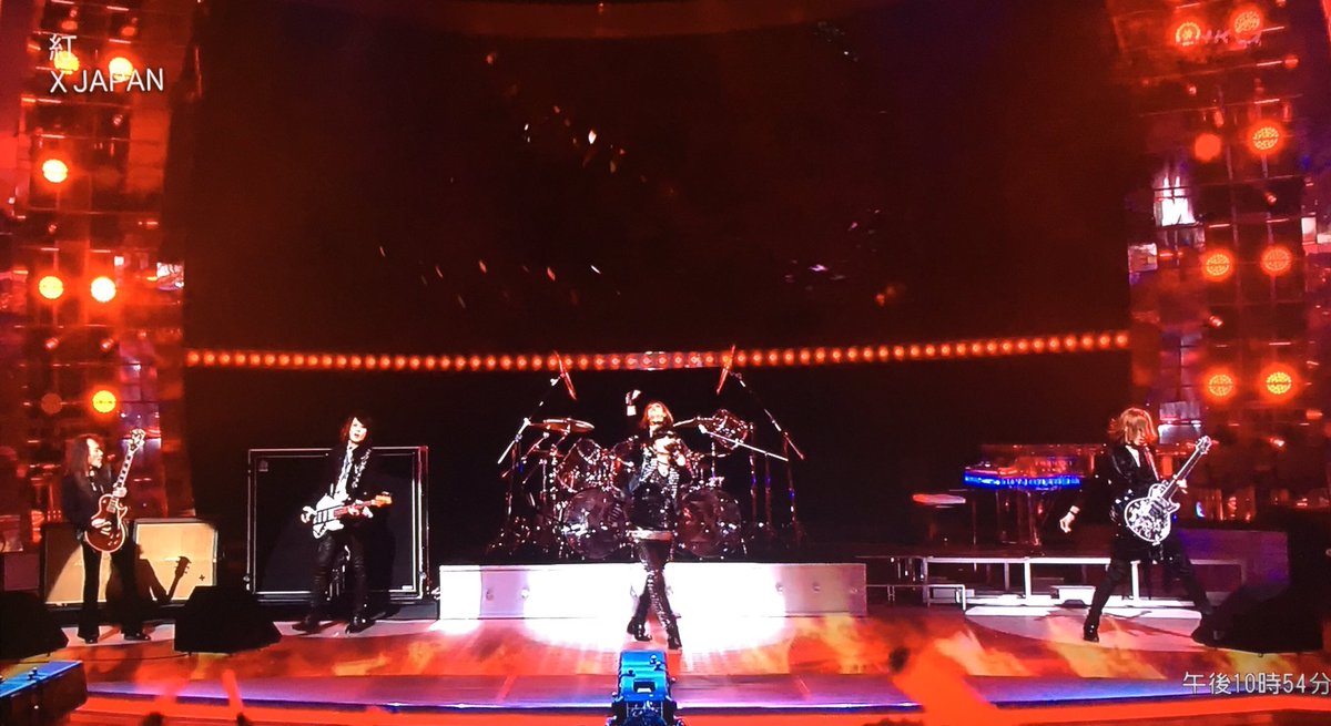 X_missyel_X's tweet photo. 2016年は本当にいい年だった。
今年最後に宇宙一素晴らしいX JAPAN見れて本当によかった。 https://t.co/HM0okWLNrH