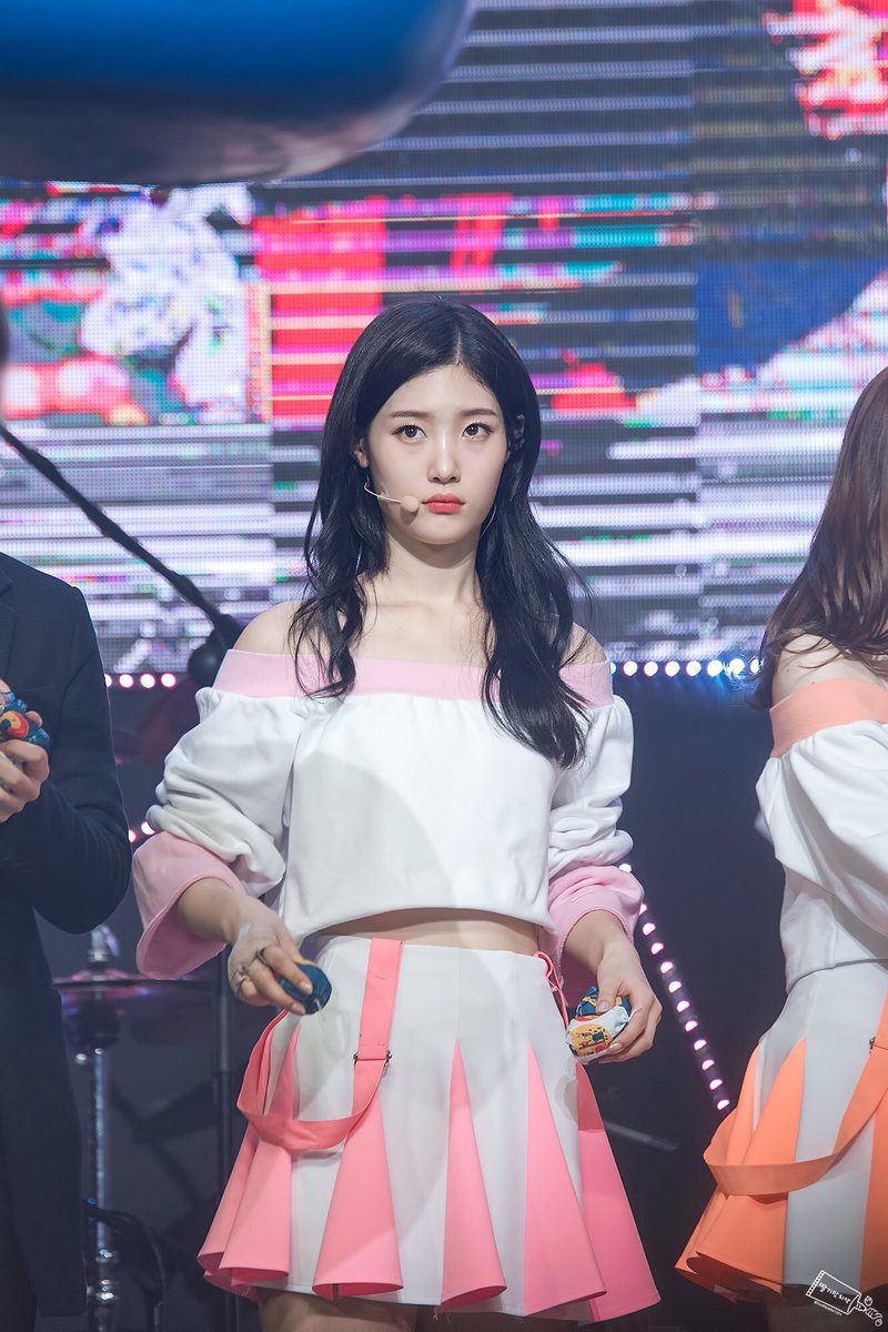 chaeyeonpics's tweet photo. actual puppy jung chaeyeon 🐶💕
©: toothpaste1201 https://t.co/F4ApQ5bOTU
