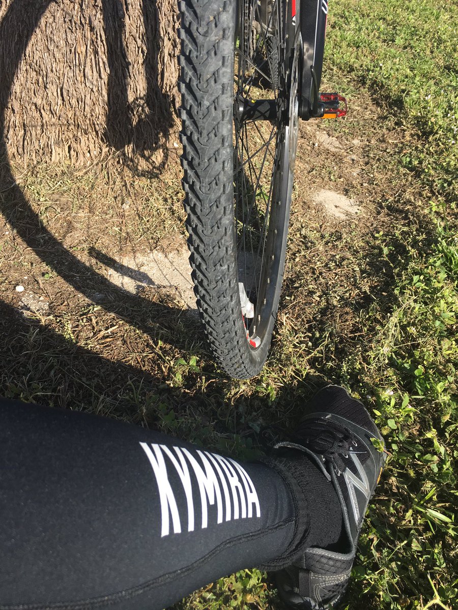 mrmichaeltorres's tweet photo. Saturday morning trails with my @KYMIRAsport gear. Why wait to recover #infrared #sporttech #shiftpartners #shiftstrong @SHIFTPTGlobal https://t.co/zCD8TbozkD