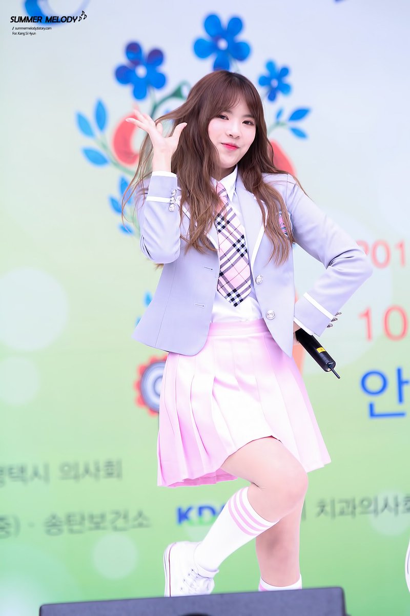 SUMMERMELODY_SH's tweet photo. 161016 평택 시민건강체험 축제 19 Pics UPDATE!
@officialomzm 시현아, 2016 년 진짜 수고했어. 새해 복 많이 받아!♥♥♥ #시현 #강시현 #올망졸망 #OMZM
(https://t.co/Ot4XOJqSo0) https://t.co/fLABtJIHVf