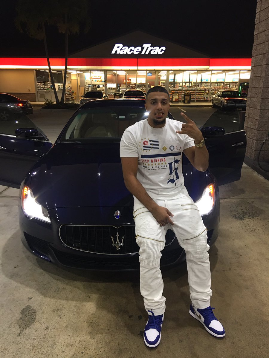 mrtwootime's tweet photo. My momma say baby you a winner not a quitter💯😴💸 #balldrop #Maserati https://t.co/6q7d21gthV