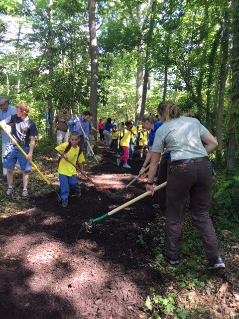 .@Interior helps get kids active outdoors through #LetsMove Outside: go.wh.gov/V64Nsd