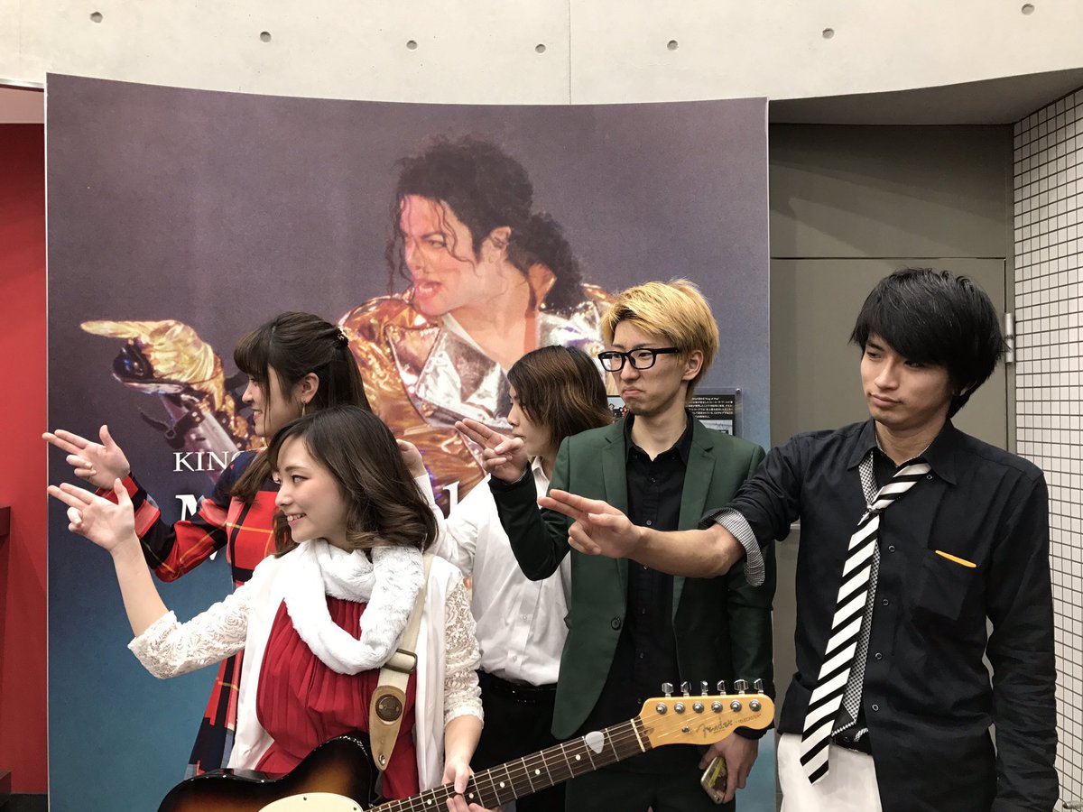 boxsound_oc's tweet photo. 皆さま！
あけましておめでとうございます！🎍
年末年始どのようにお過ごしでしょうか？☺️
2016年もたくさんの方々にお世話になりました🙇‍♀️2017年もまたいろいろな場所でたくさんの方々のお目にかかれますよう、メンバー5人で精進して参ります！是非とも見守って頂けたら嬉しいです https://t.co/Gqcbr2MWwW
