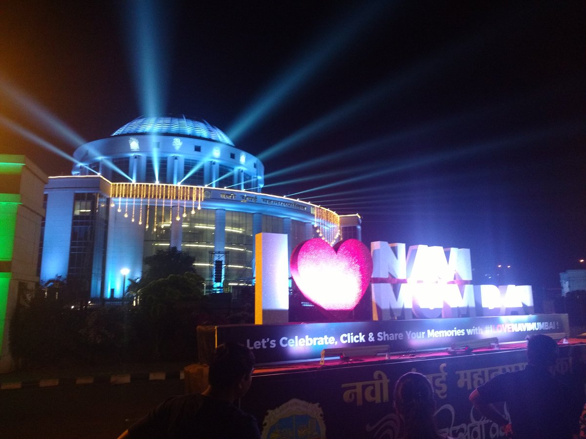 ninadtarambale's tweet photo. Navi Mumbai corporation welcomes 2017 in style #ilovenavimumbai @hashmumbai @navimumbaihelp https://t.co/g9lW7yog0I