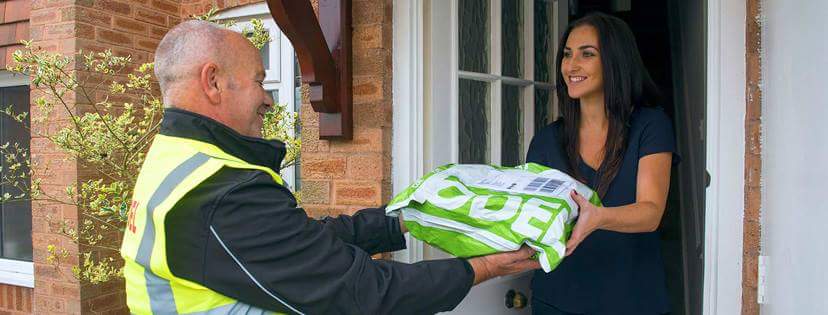 EcclestonMark's tweet photo. A rare occurance were an @YodelOnline employee actually attempts to deliver a parcel https://t.co/ne9BZsvXcz