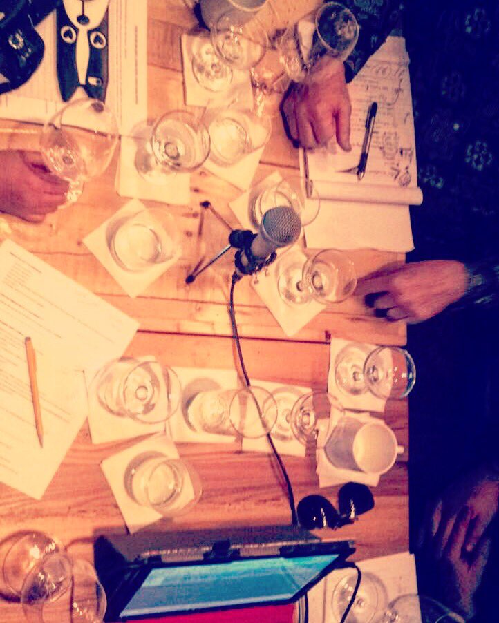 helloshiftdrink's tweet image. Never #podcast with less than three beverages each. 
☕️🥃🍷🍸🍺
#butwhyaretheyallempty ???
#corkdorkswithforks #helloshiftdrink