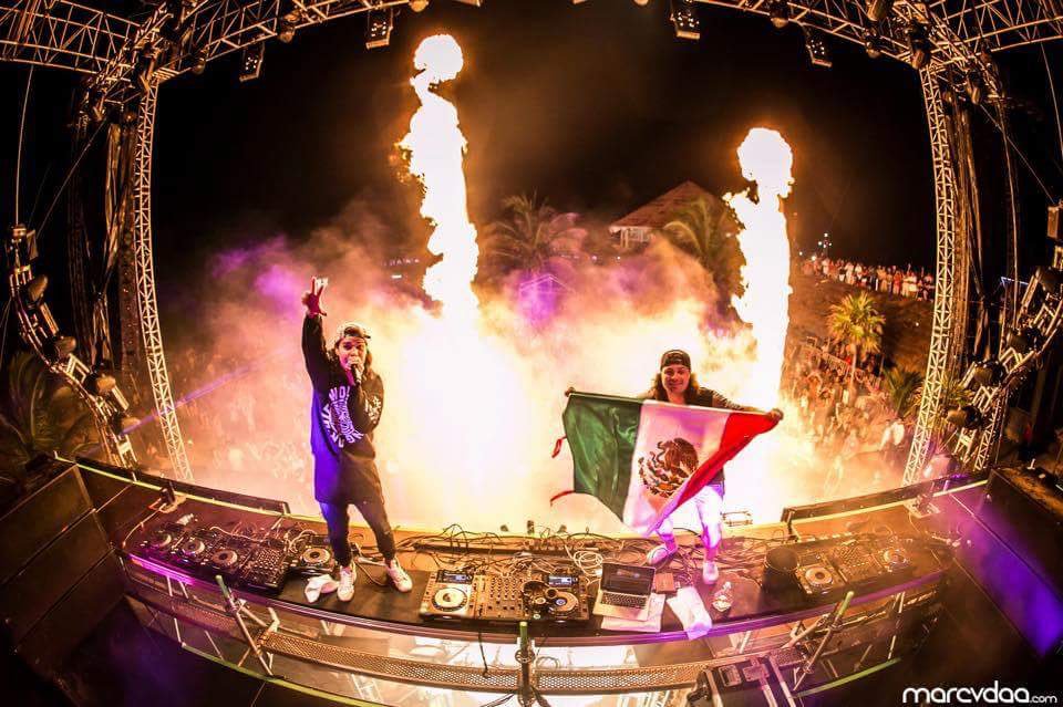 DVBBS's tweet photo. Last show of 2016 tonight ❤️❤️ can't wait to ring in the new year in Mexico https://t.co/bC2YChgXtn