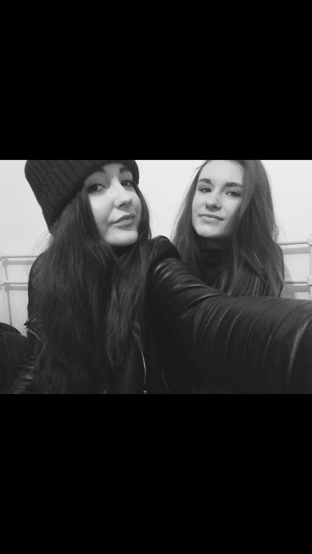 Georgia8097's tweet image. Sisters ☺🌸 @shannenhughes93