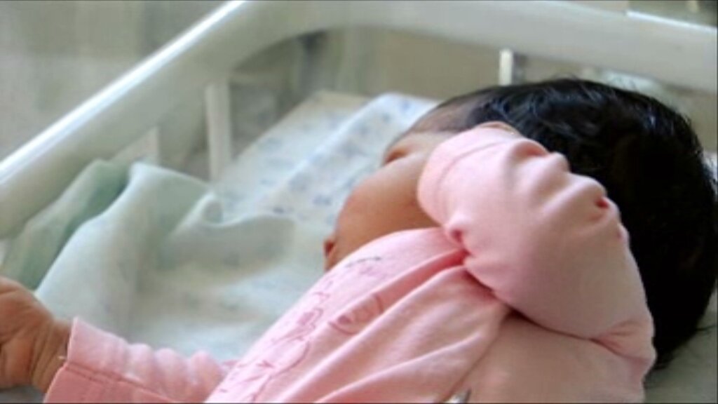 Quatre setmanes de permís pels pares dels nadons que neixin a partir d'aquest 1 de gener bit.ly/2isLkLg