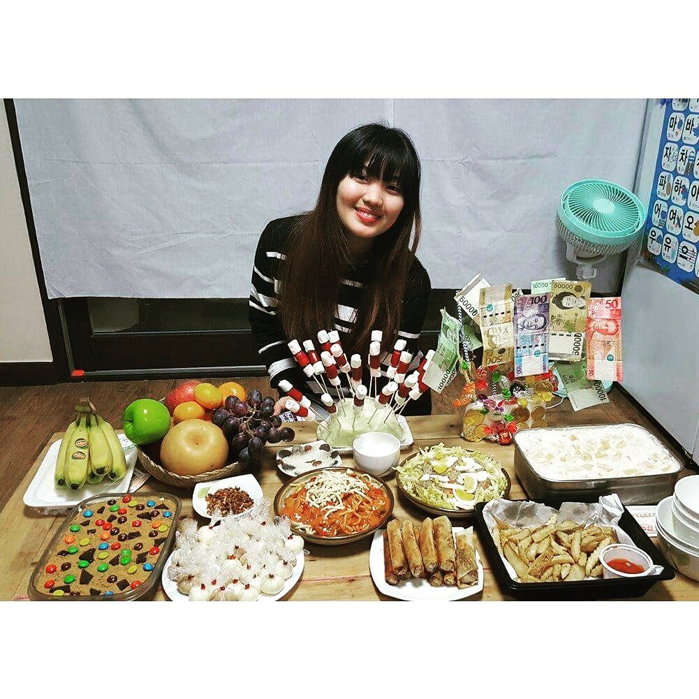 itsmejoycepark's tweet photo. Happy new year everyone 🎉🎉🎉
#welcome2017 https://t.co/t5KYkxKF2e