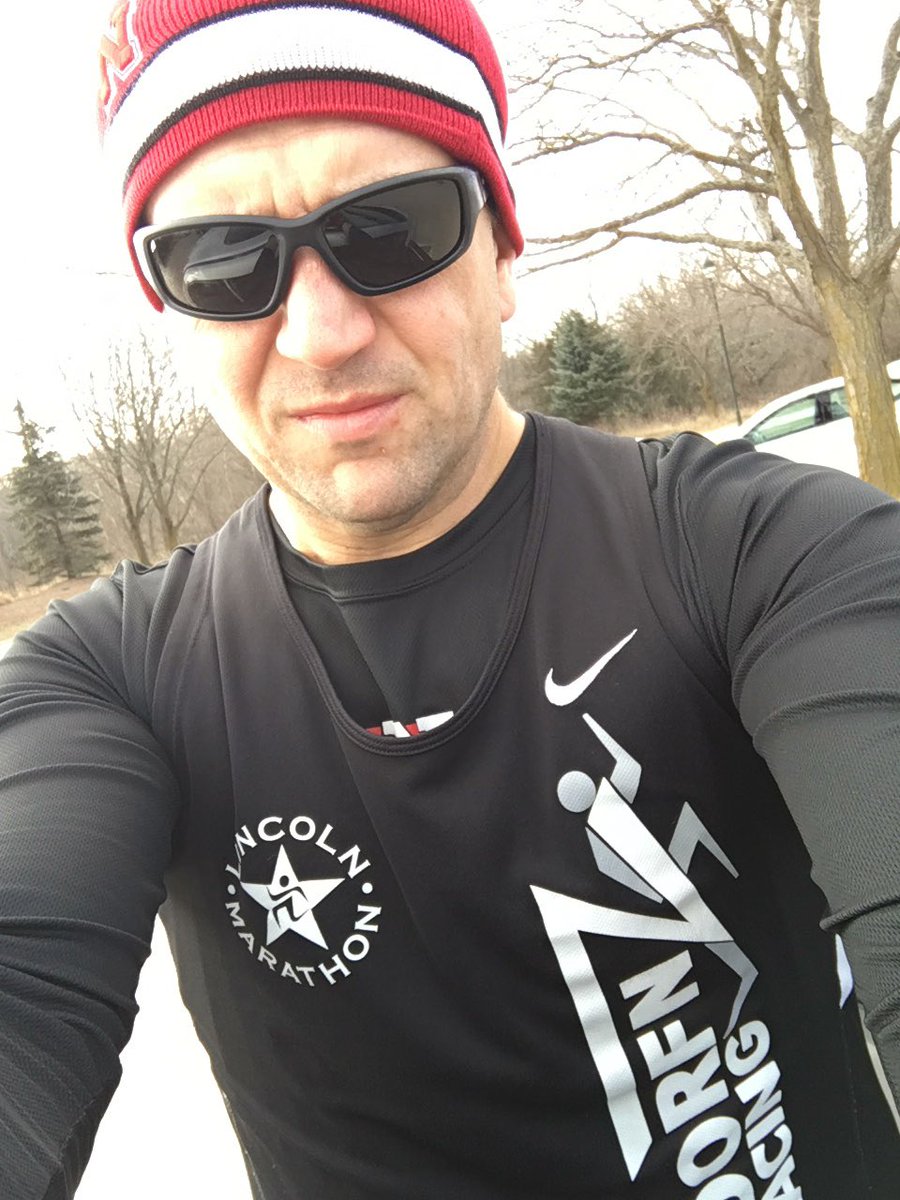 carljsamuelson's tweet photo. First some #TrailTherapy @ #PRSP; now the #ShowUsYourCansRun @ @QuarryOaksUSA. #RunChat #IRanWithCarl https://t.co/hxoHdJqW35
