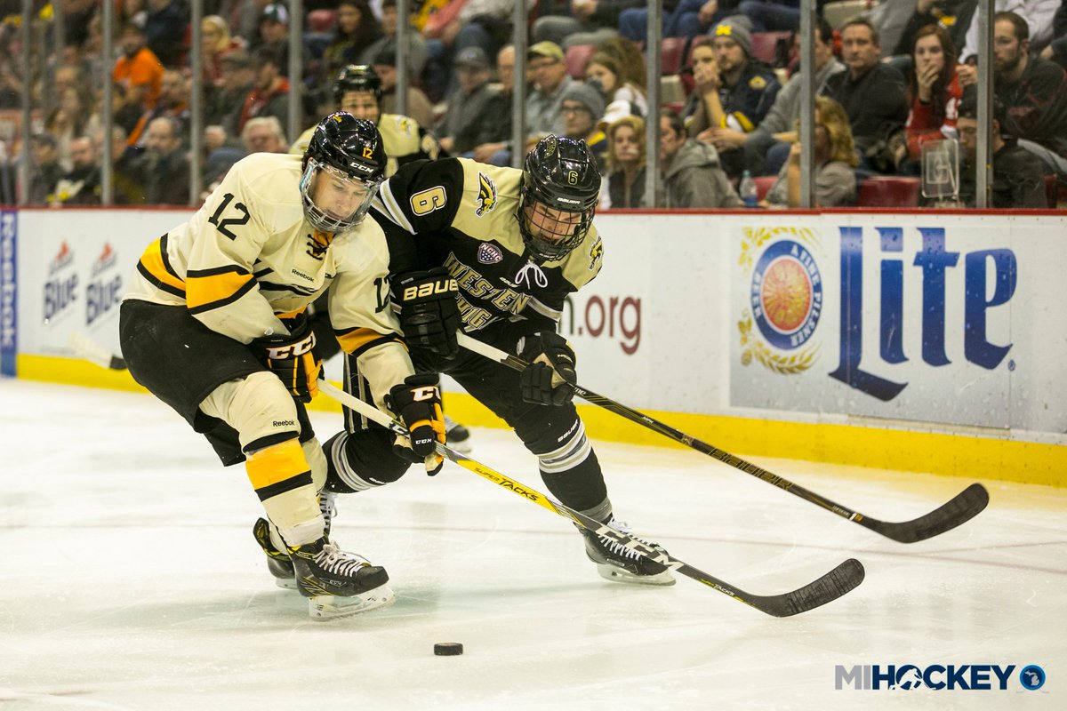 MiHockeyNow's tweet photo. Our first batch of photos from last night's #GLI52 title game between @WMUHockey and @mtuhky.
📸 | https://t.co/gAgq620Uxh https://t.co/NOUrdIzakw