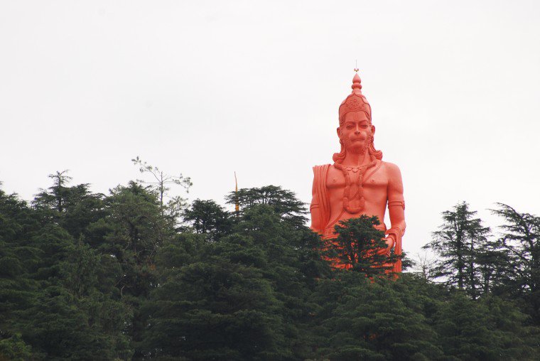 hostmyholidays's tweet photo. #Jakhu Temple #Shimla is a famous temple dedicated to the monkey god- Lord Hanuman. https://t.co/BJblVPD8PK