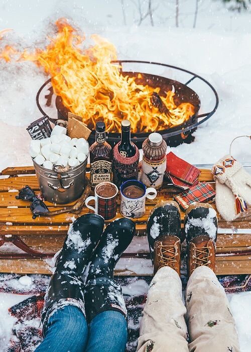 The_Mainline's tweet photo. Some of our favorite people ending 2016 snuggled up with a warm cup 
-------
#SleepCoffeeRide #MainlineCoffee #WinterStorm #Baileys #Coffee https://t.co/3bmbNwTEFw