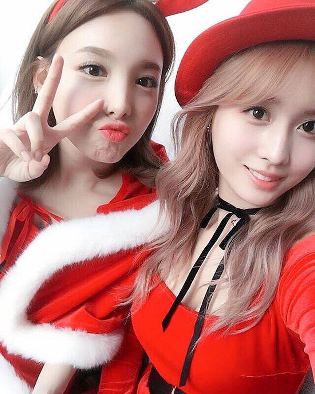 __twice_Aya's tweet photo. 2017年もTWICEを応援し続けます✌️
韓国染まる年にしたいな〜 https://t.co/8rNjHo1ti0