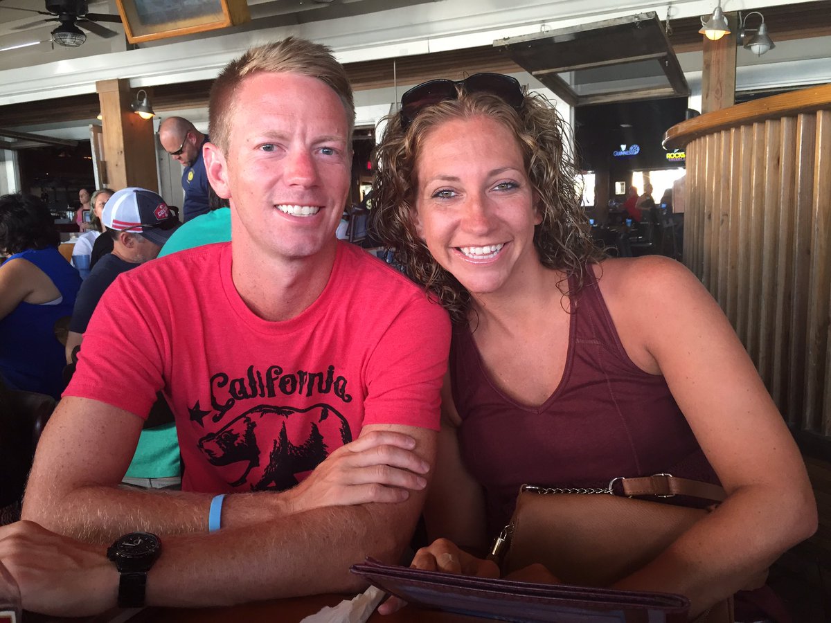 Happy Anniversary to this guy!! It has been the best year and I can't wait to see what 2017 holds!! <a href="/chrisstobaugh/">Chris_Stobaugh</a>